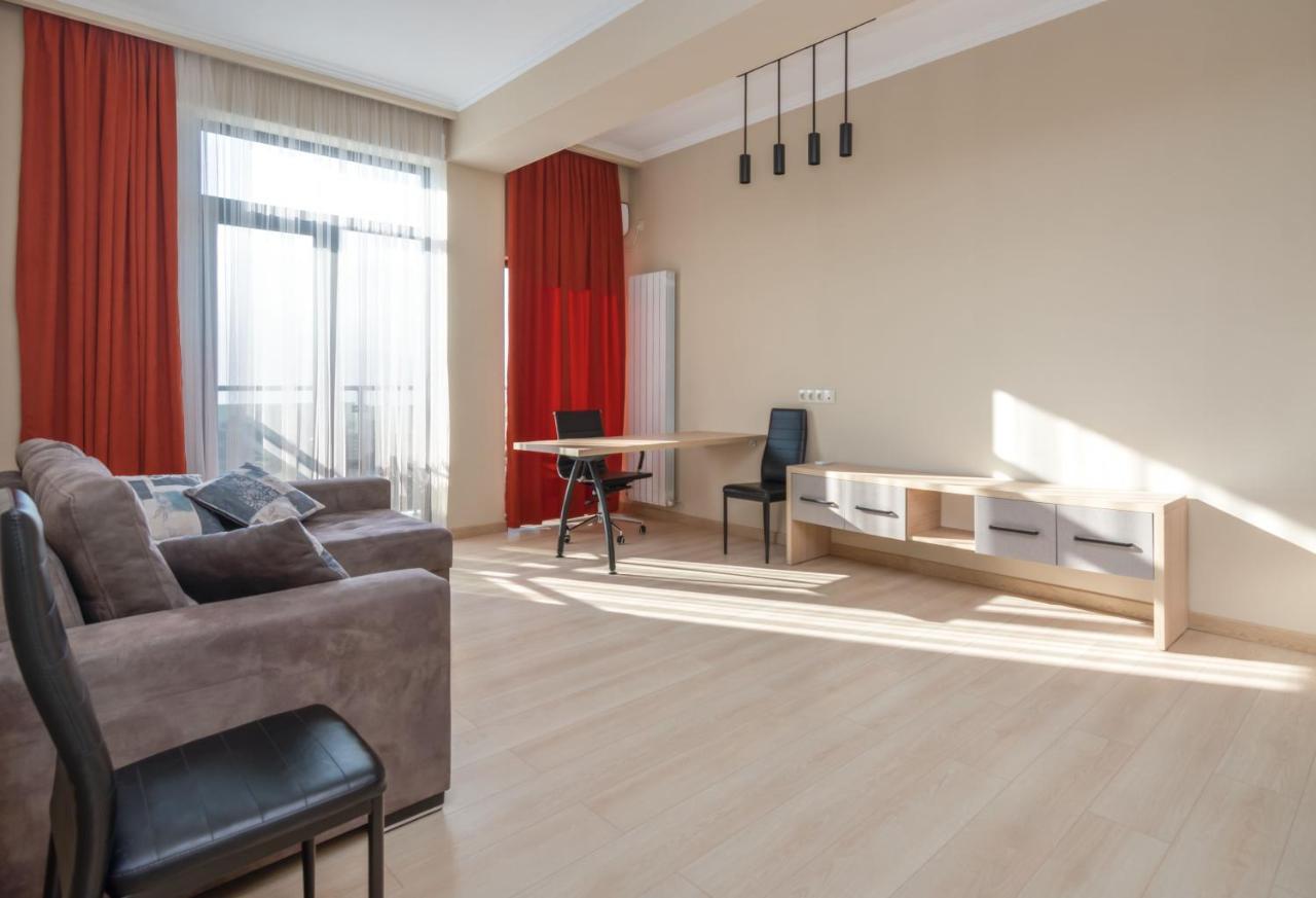Hotel Alexandria Saguramo Dış mekan fotoğraf