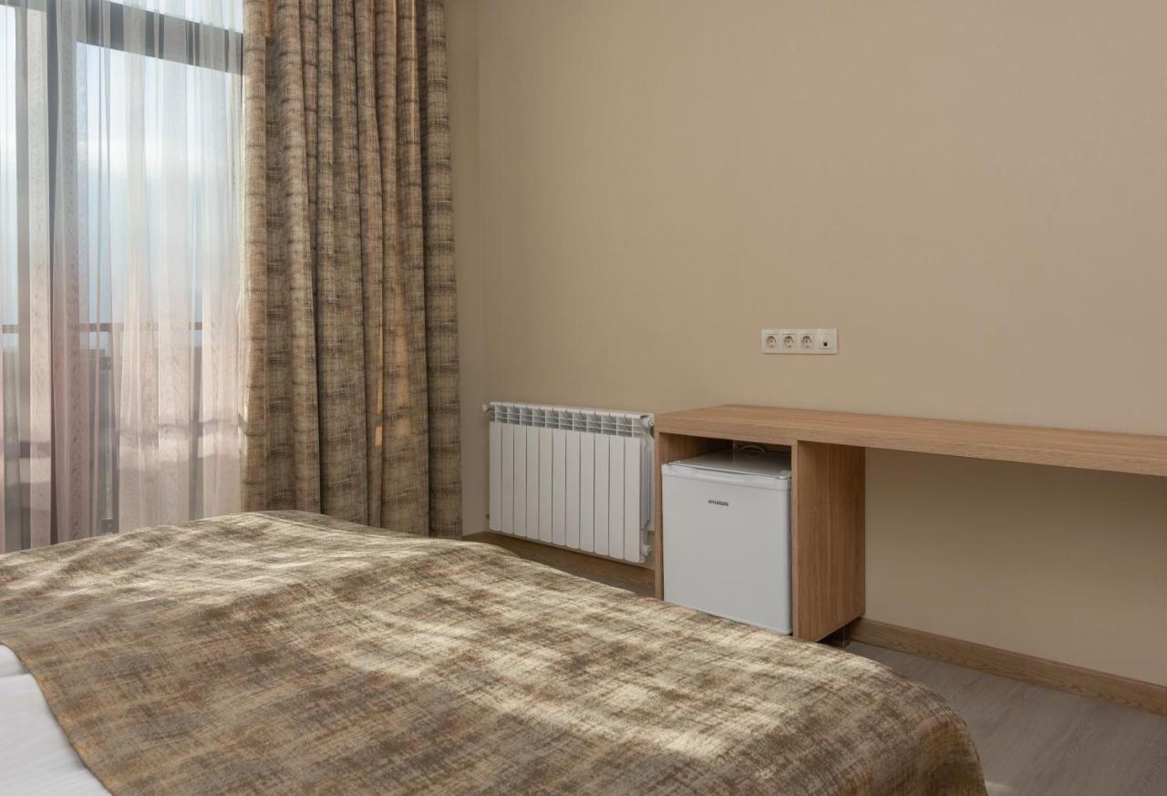 Hotel Alexandria Saguramo Dış mekan fotoğraf