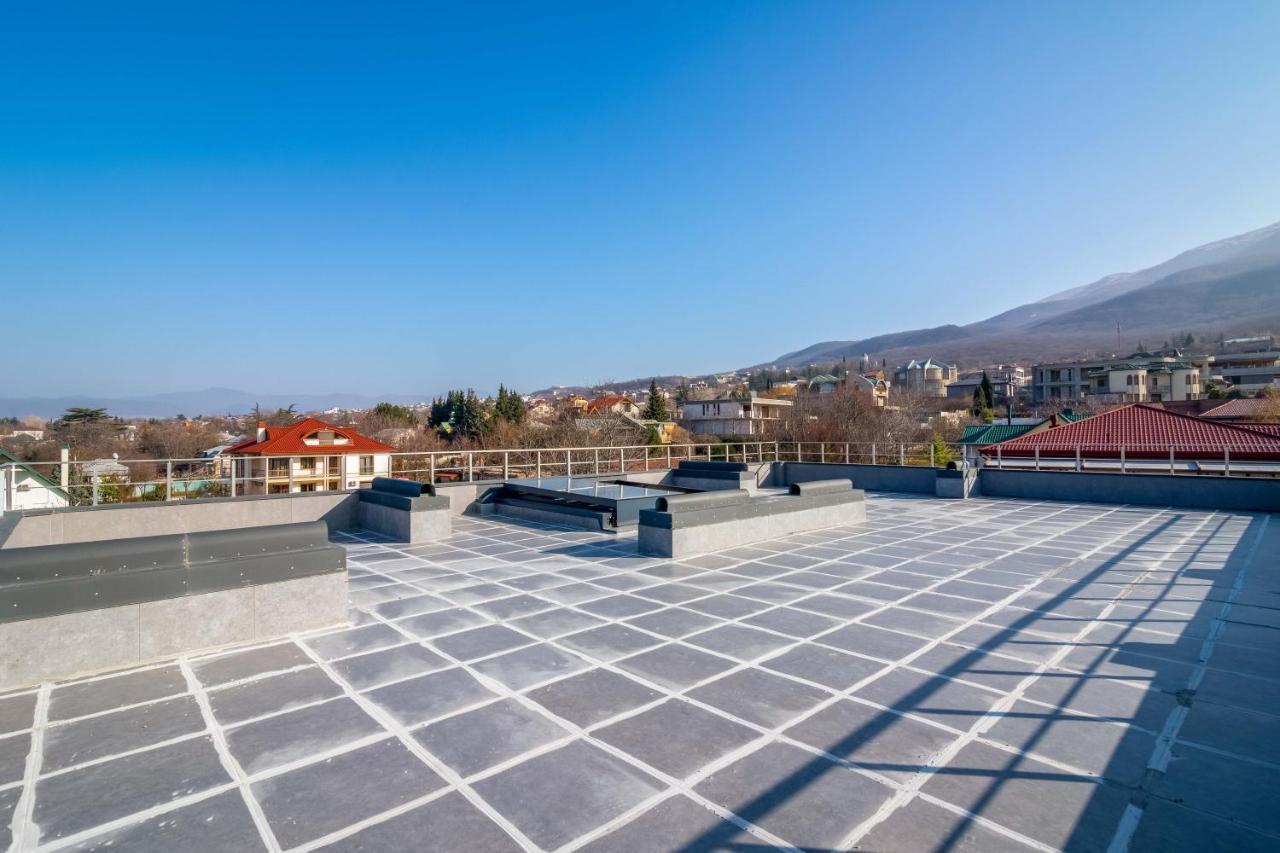 Hotel Alexandria Saguramo Dış mekan fotoğraf