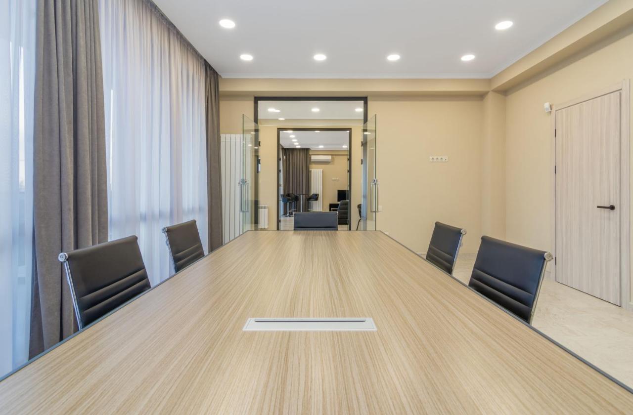 Hotel Alexandria Saguramo Dış mekan fotoğraf