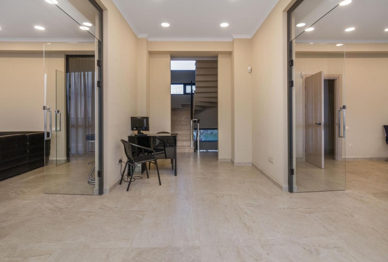 Hotel Alexandria Saguramo Dış mekan fotoğraf